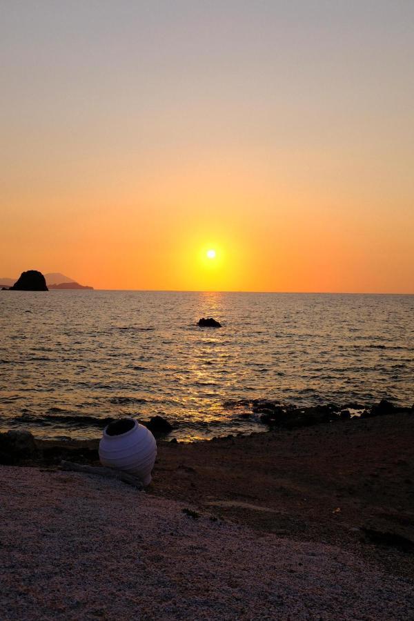 ポロニア Milora Sunsetアパートホテル エクステリア 写真